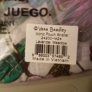 NWT NBU Vera Bradley Iconic pouch wristlet